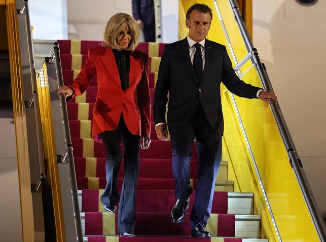 Emmanuel Macron viral video Vietnam